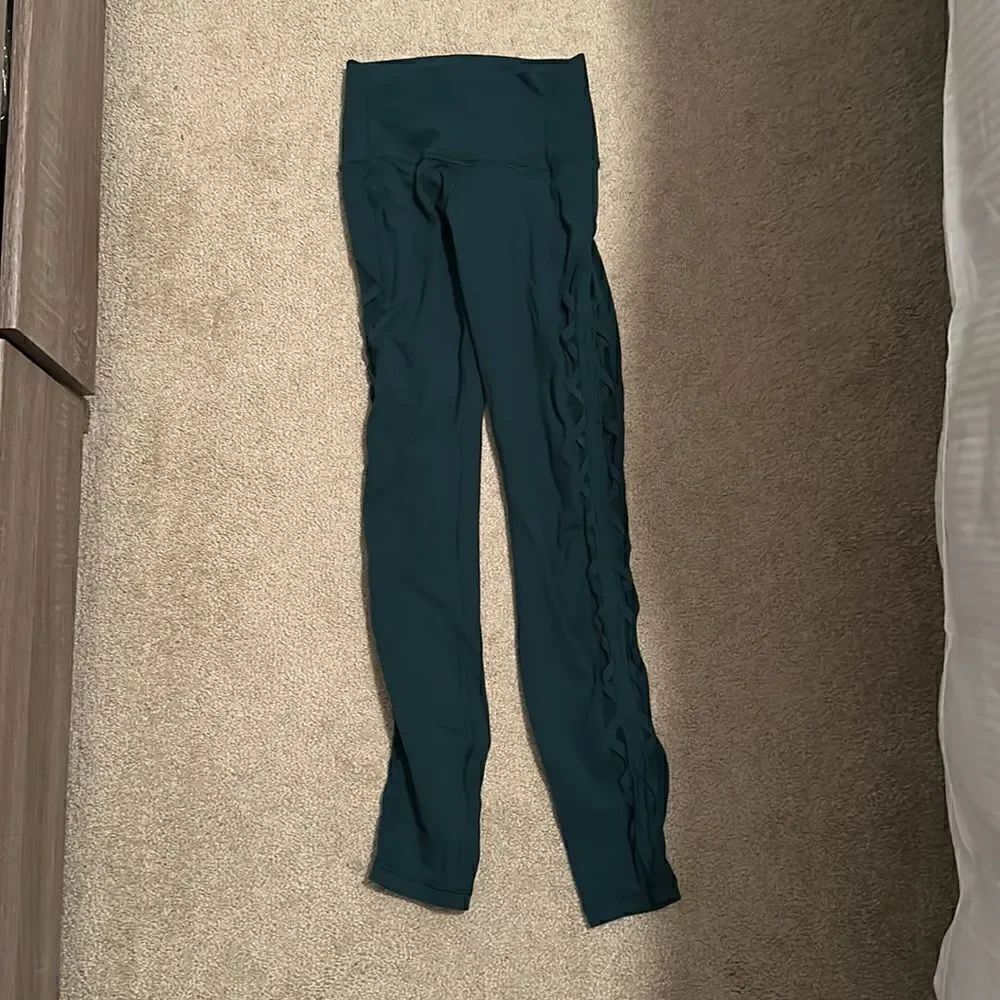 Lululemon Green 2 Mesh Legging 25”
